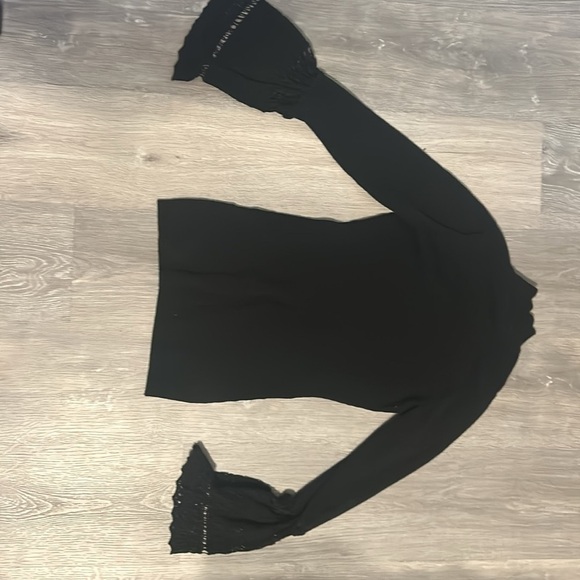 Black sweater - Picture 5 of 5